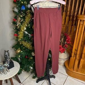 lululemon Athletic Women’s Maroon Joggers Pants Zip Ankle Size XS